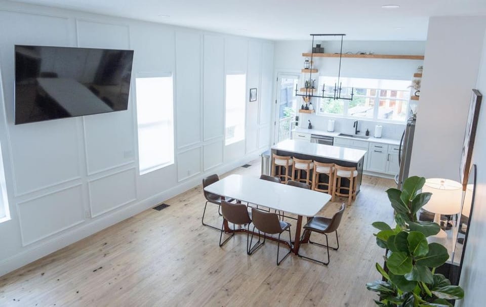 Luxury Spa Retreat Sauna, Hot Tub and Fire Pit House in East Nashville