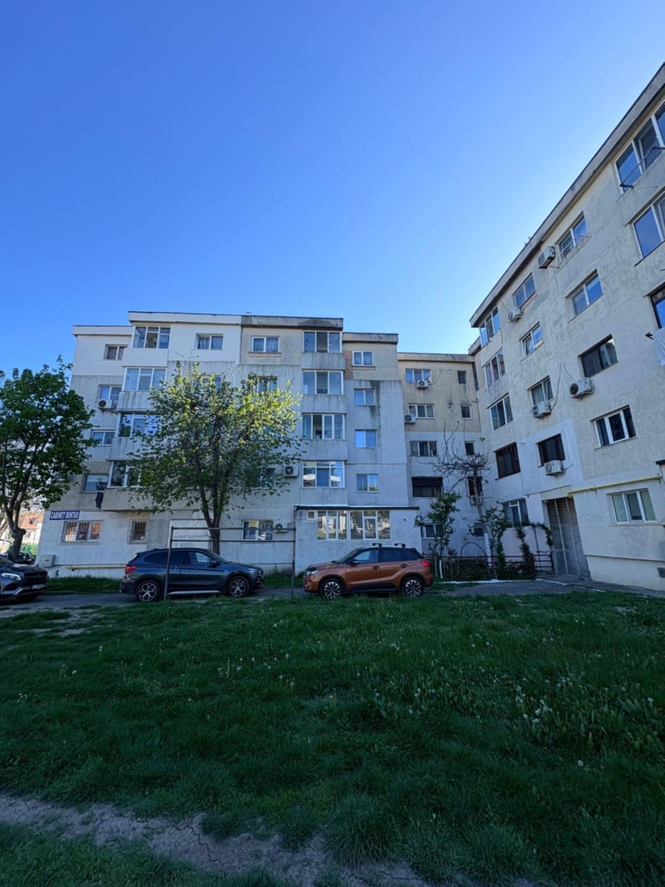 Property building, Day, Parking