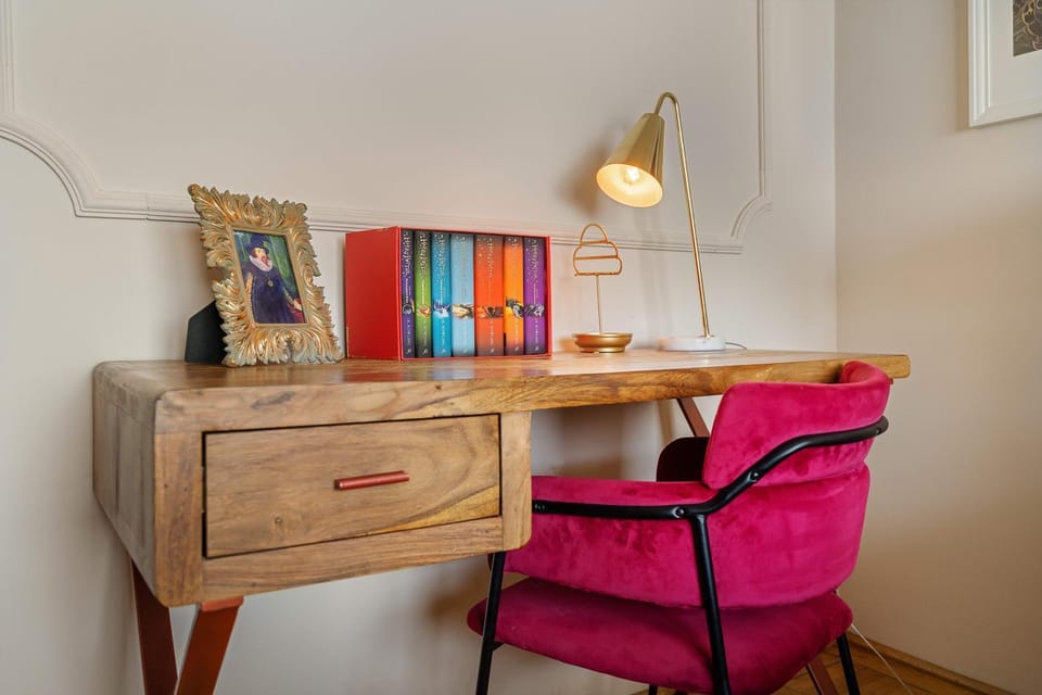 Seating area, hair dresser