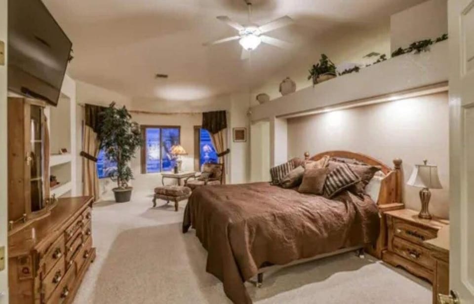 NEW Paradise Island Pool Spa Central House in Lake Havasu City