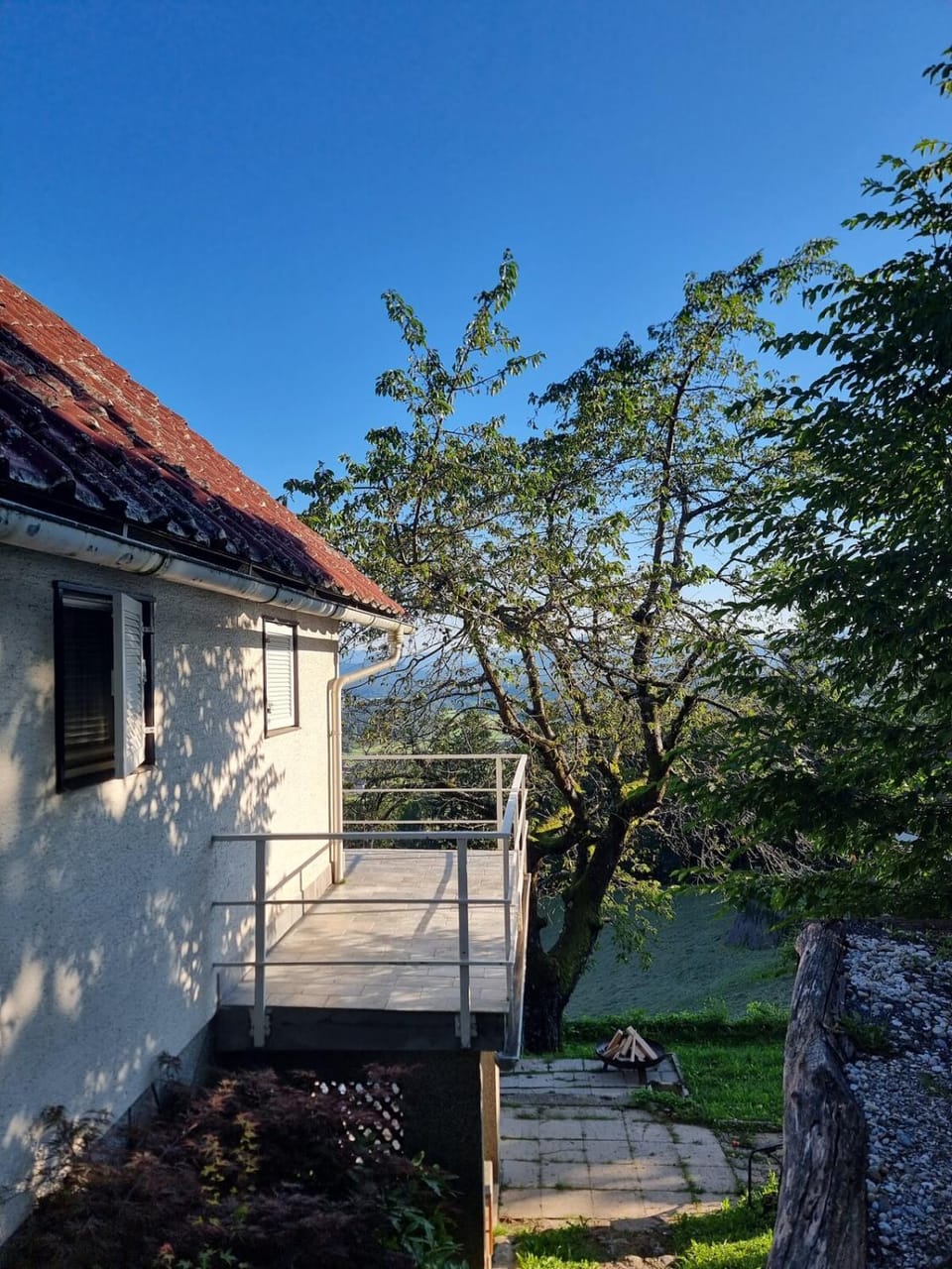 Cozy nest below the mountains with an amazing view House in Slovenia