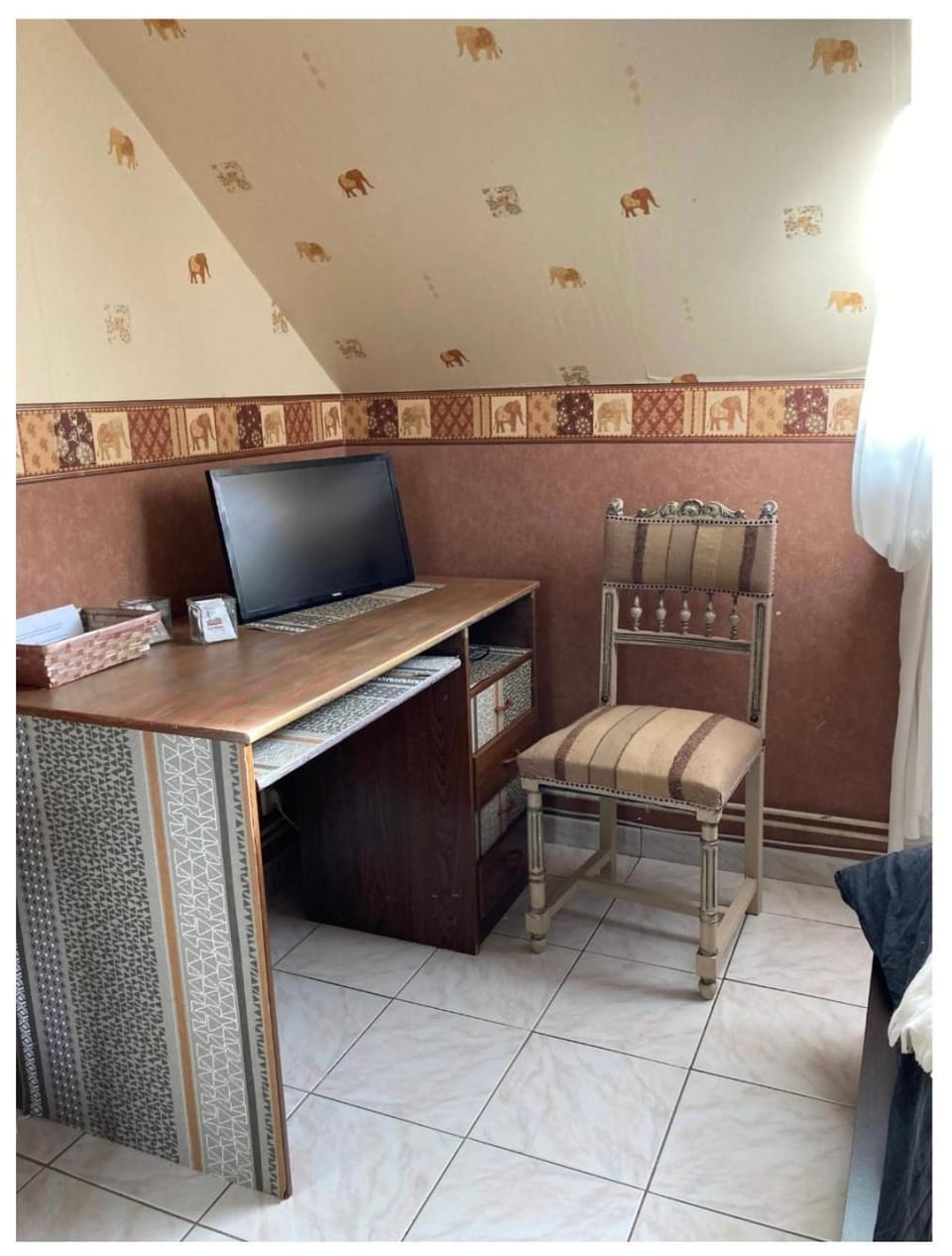 Chambre chez l habitant proche gare Vacation rental in Dole