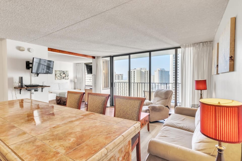 Oceanview Retreat on 19th Floor Near Waikiki Beach (21908) Apartment in Honolulu