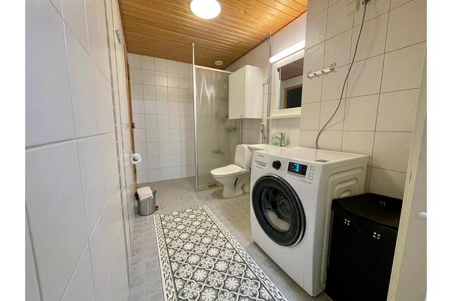 Toilet, Bathroom, washing machine