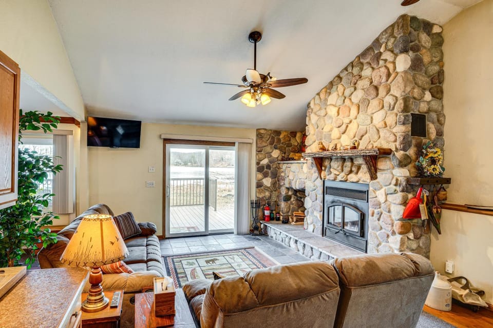 Near Hiking: Lakefront Getaway in Campbellsport! House in Wisconsin