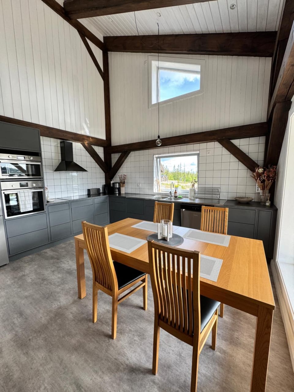 Kitchen or kitchenette, Living room, Seating area, Dining area, pet friendly, stove