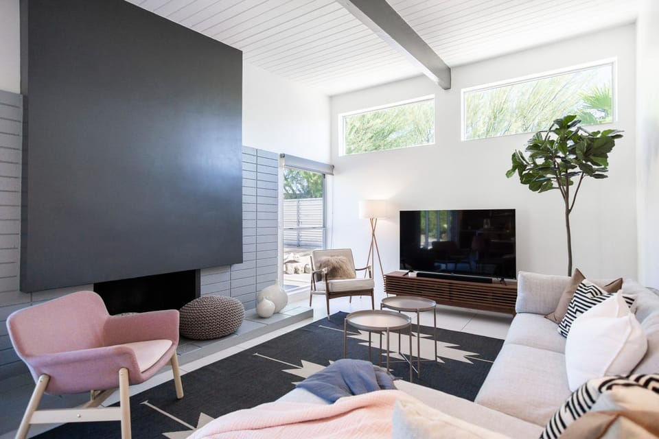 Luxe Outdoor Living: Palm Springs Retreat w/ View! House in Palm Springs