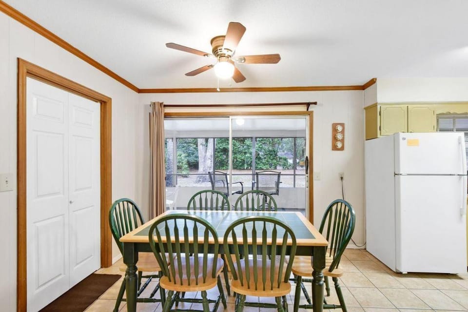 Carole Cottage House in Camden County