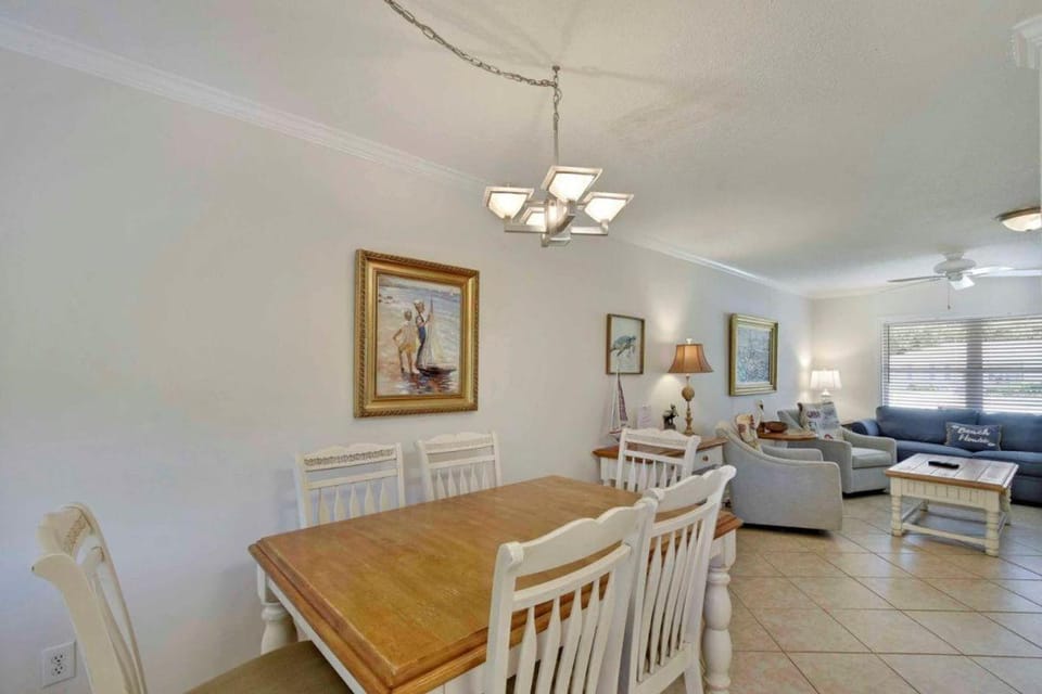Gritz Carlton B House in Camden County