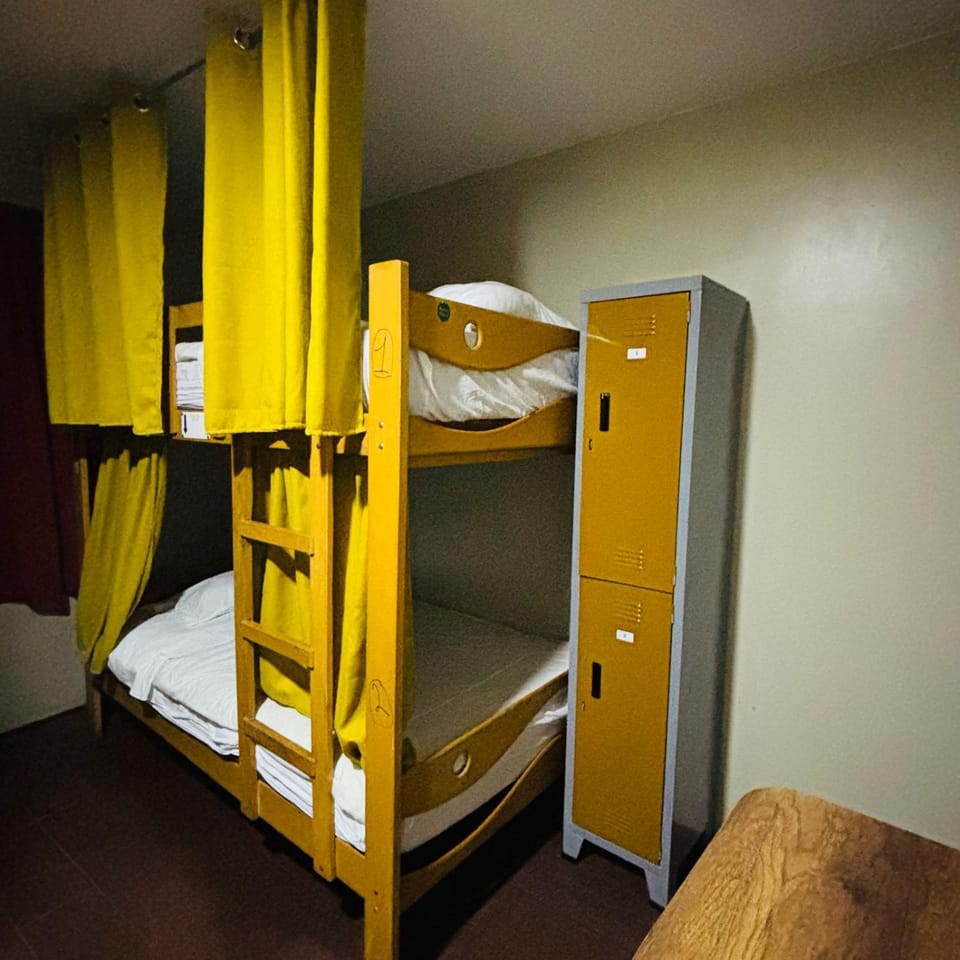 Photo of the whole room, Bedroom, bunk bed, wardrobe