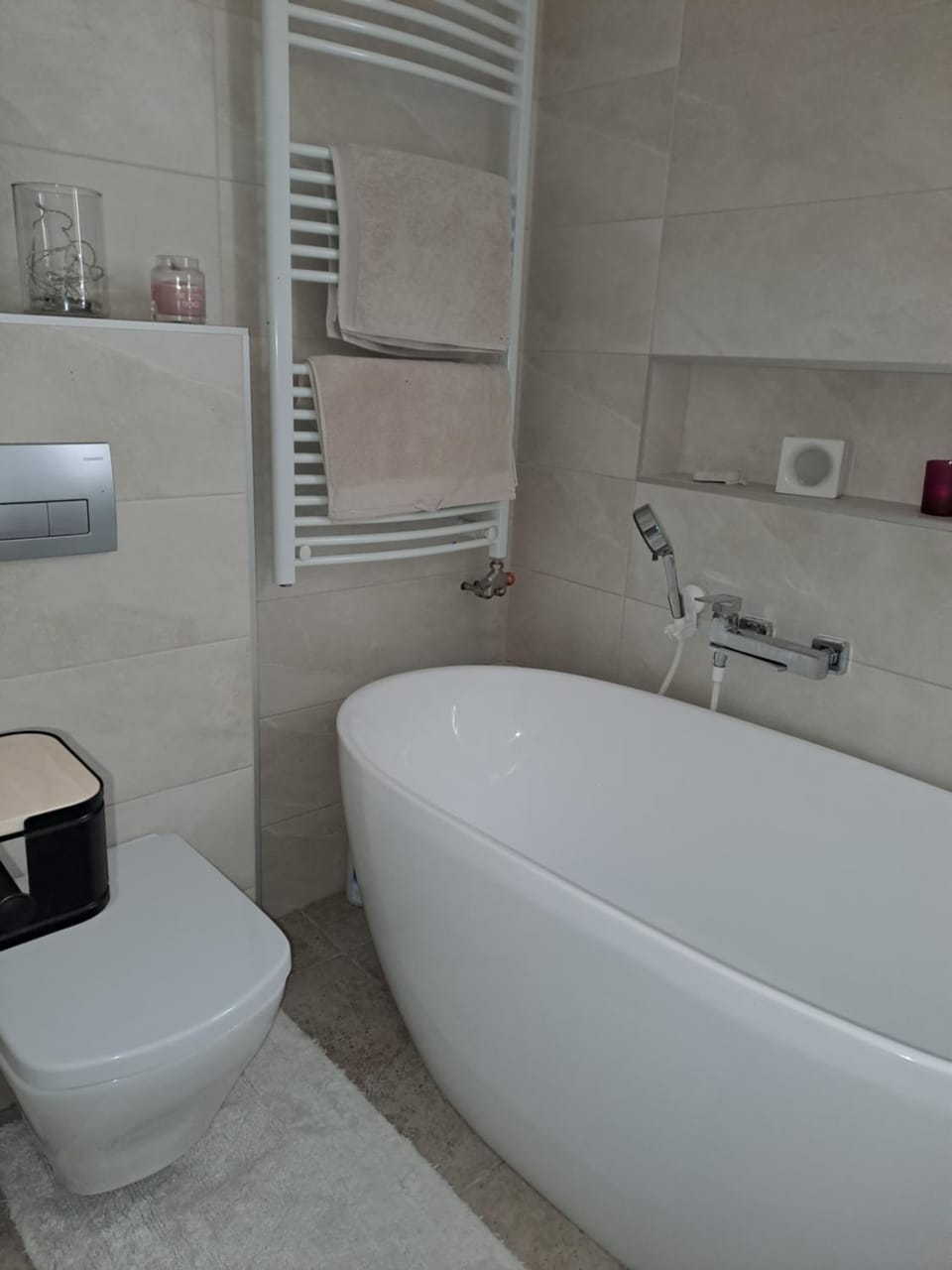Bathroom, Bath