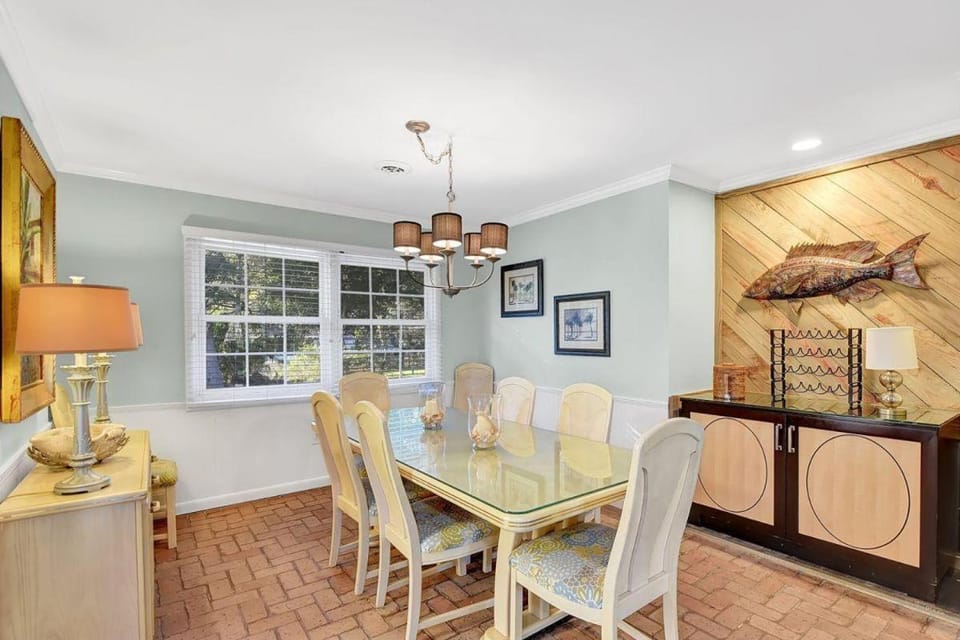 Newbern Cottage House in Camden County