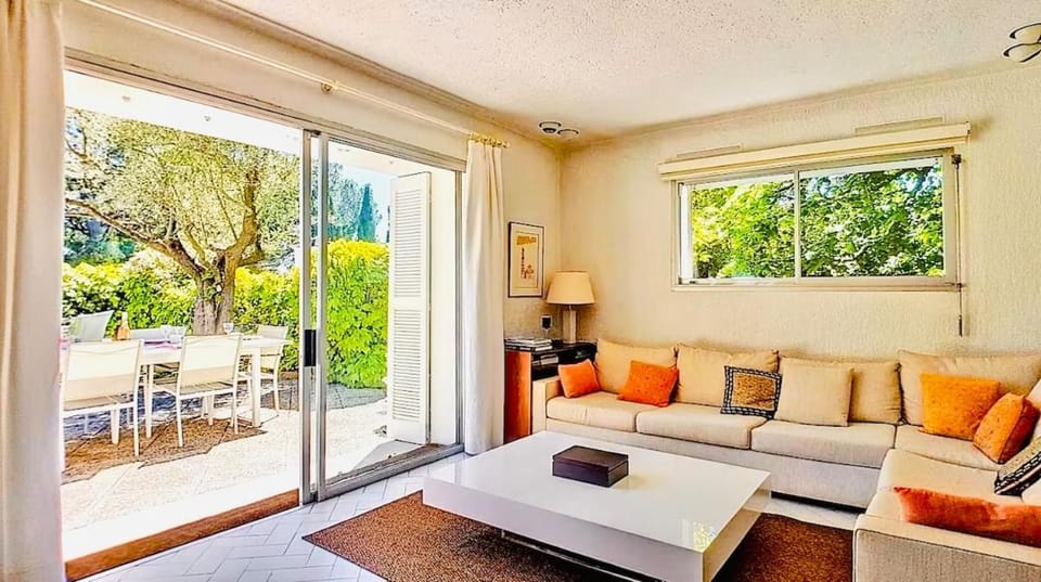 Villa Chic & Zen, Jungle Provençale et Piscine de 14m pour 1 à 6 personnes Villa in Cassis