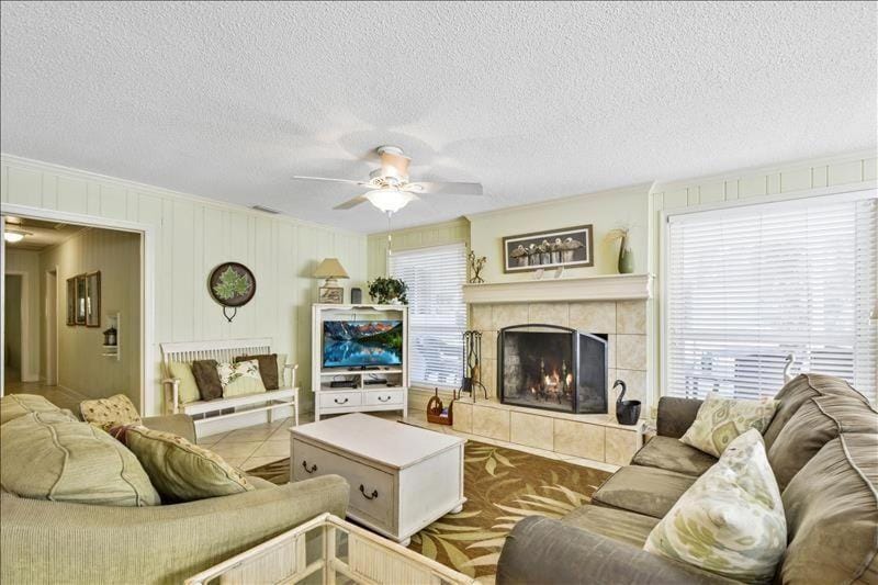 Swan Cottage House in Camden County