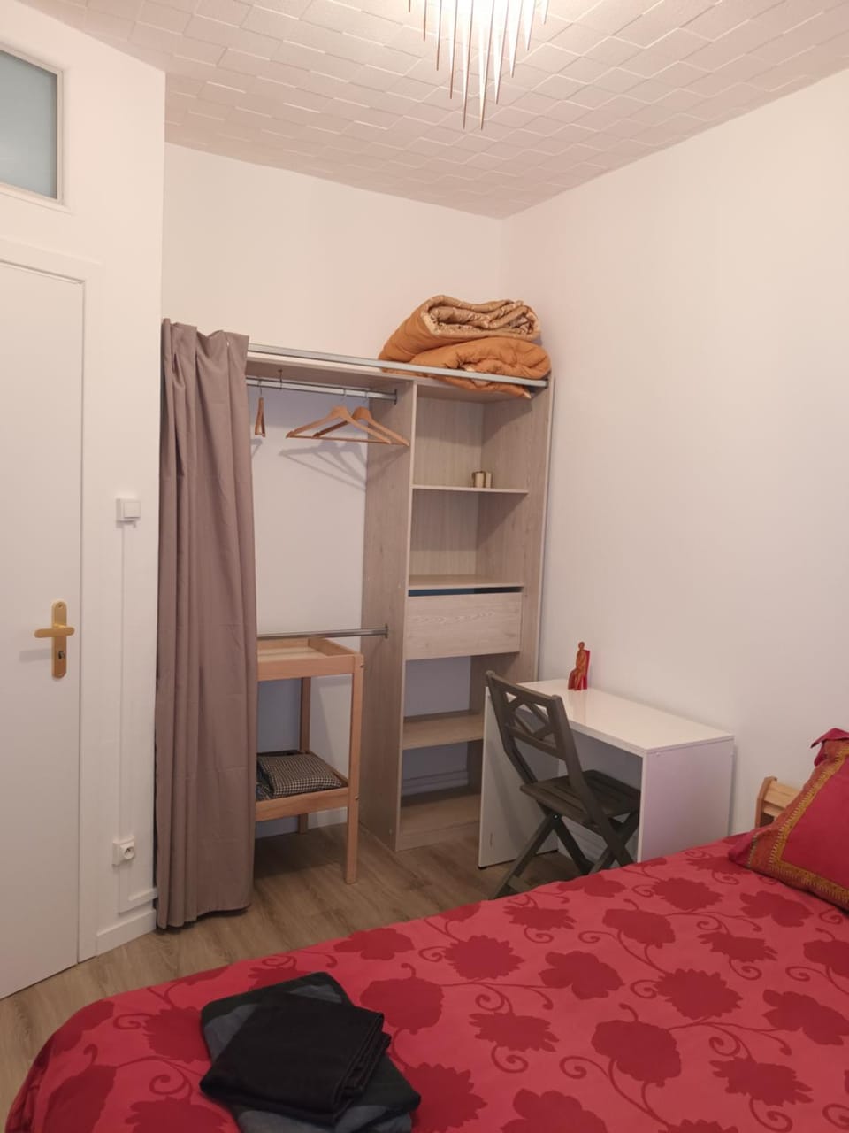 Bed, Photo of the whole room, Bedroom, hair dresser, wardrobe