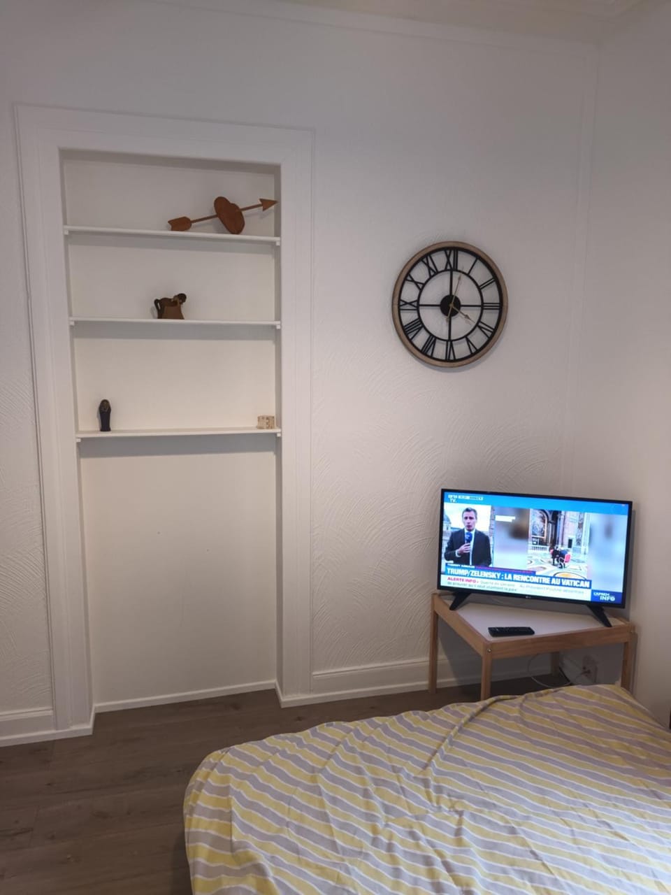 TV and multimedia, Living room, internet, wardrobe