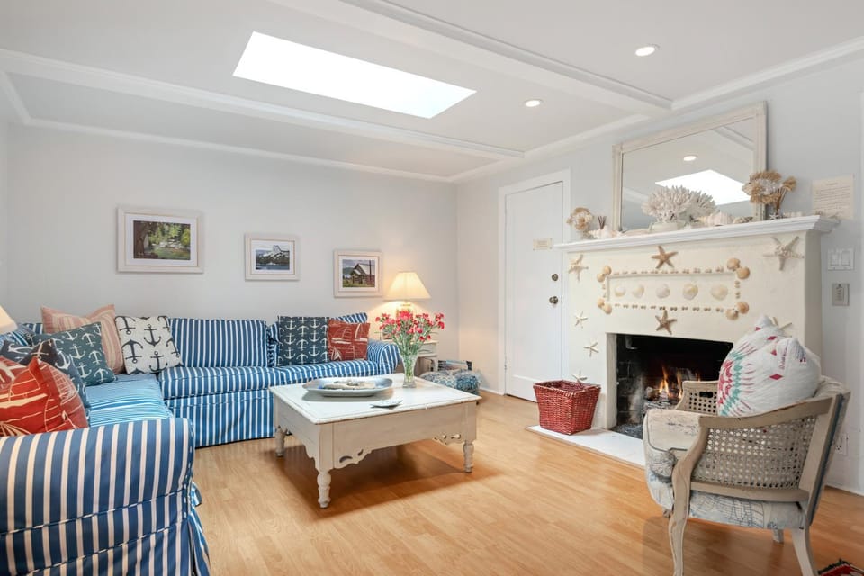 Seashore Retreat by Paradise Retreats Villa in Montecito