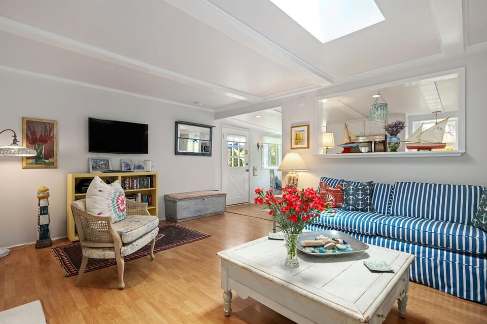 Seashore Retreat by Paradise Retreats Villa in Montecito