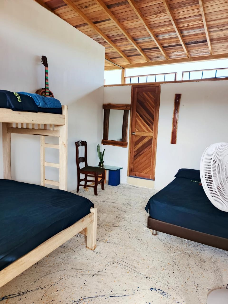 Photo of the whole room, Bedroom