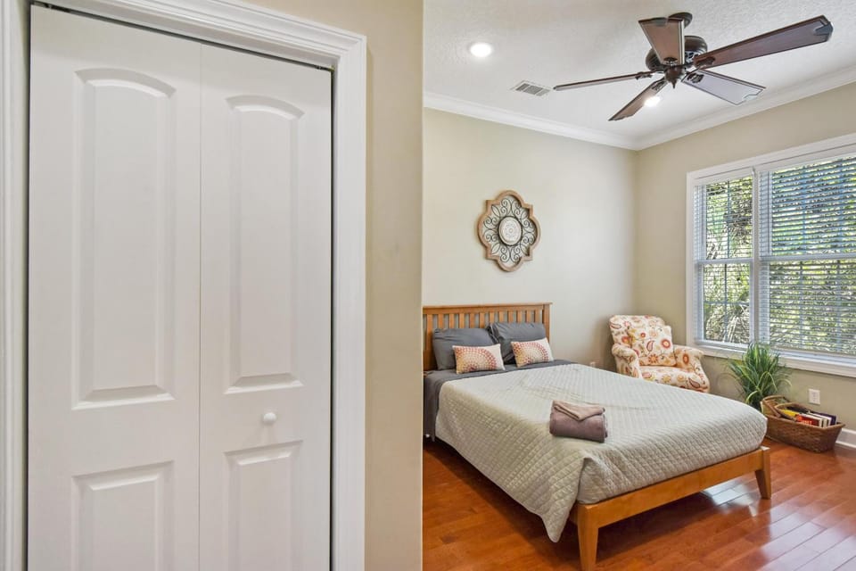 Spectacular Sunrise House in Camden County