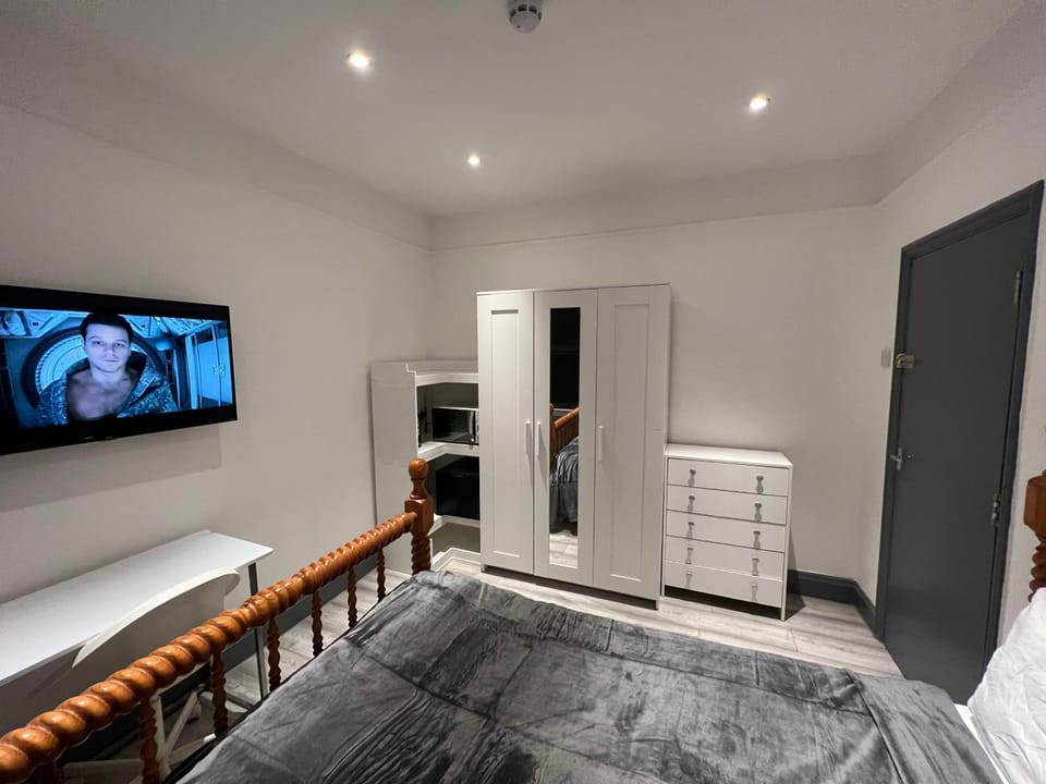 UrbanNess Stays - Rooms with Stylish Comfort in the Heart of Croydon Bed and Breakfast in Croydon