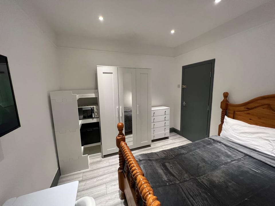 UrbanNess Stays - Rooms with Stylish Comfort in the Heart of Croydon Bed and Breakfast in Croydon
