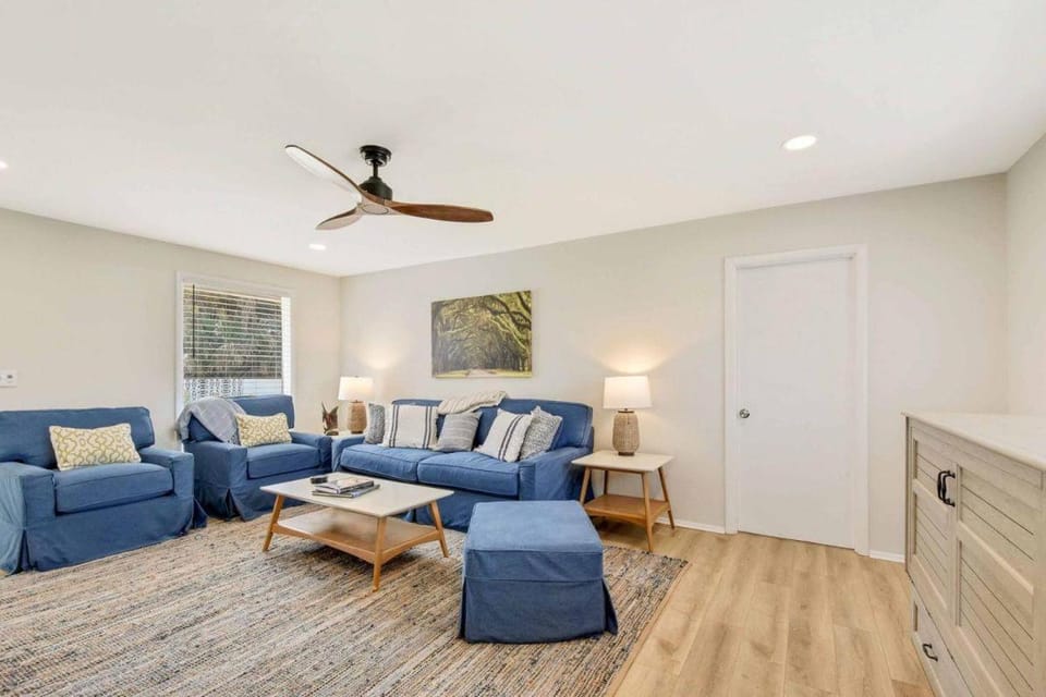 Spring Cottage House in Camden County