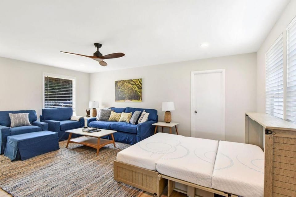 Spring Cottage House in Camden County