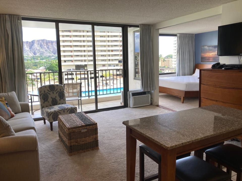 Sunny Waikiki Escape Just Steps to Beach, Views, & Full Kitchen Comfort (10707) Apartment in Honolulu