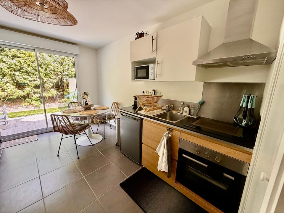 Apartment with beautiful terrace Apartment in L'Isle-sur-la-Sorgue