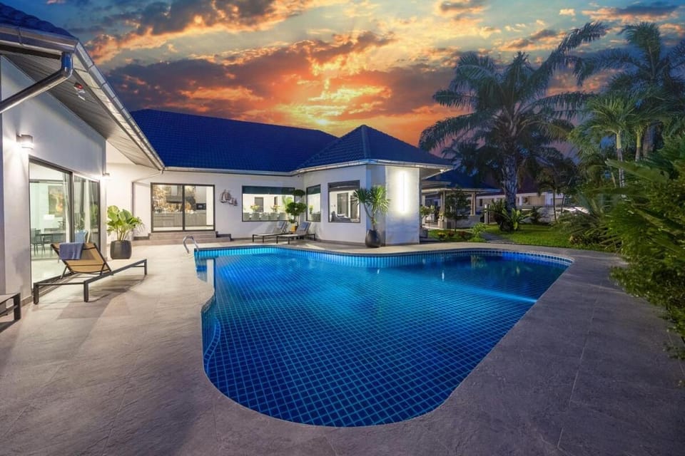 Villa Waree minutes from the city and beach Villa in Pattaya City