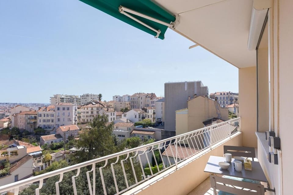 Perchoir - Balcon, vue sur la ville, Palais&Plages Apartment in Cannes