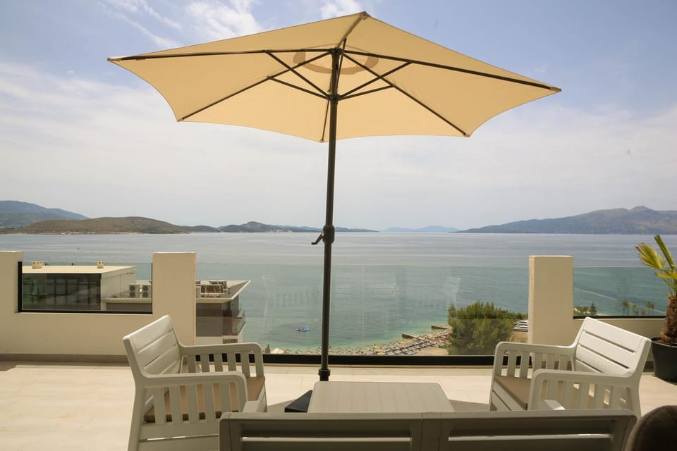 View (from property/room), Balcony/Terrace, Seating area, Sea view