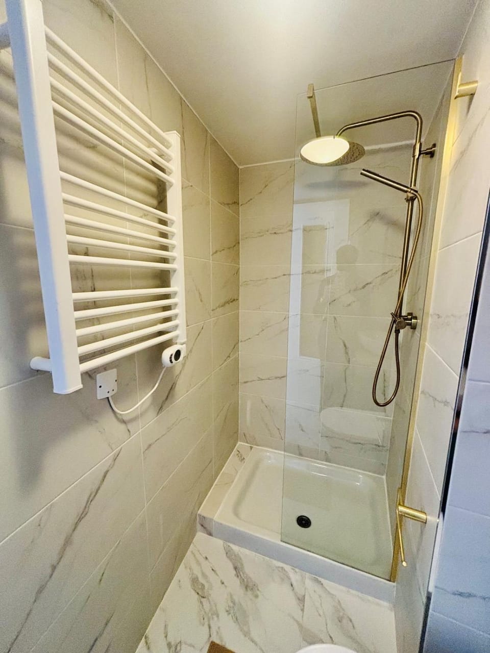 Shower, Bath, towels