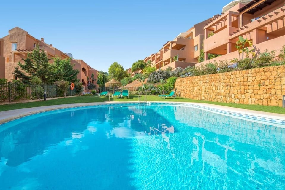 Modern 2 Bedroom Apartment with Sea View in Elviria Apartment in Marbella