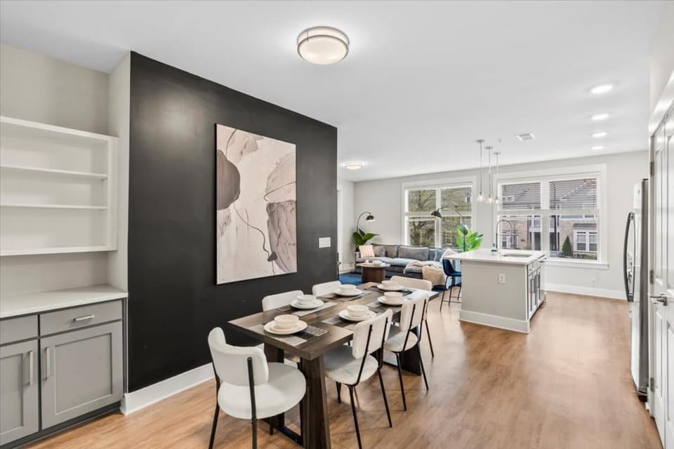 Luxurious King 3BR Suite in Waverly Charlotte! Apartment in Charlotte