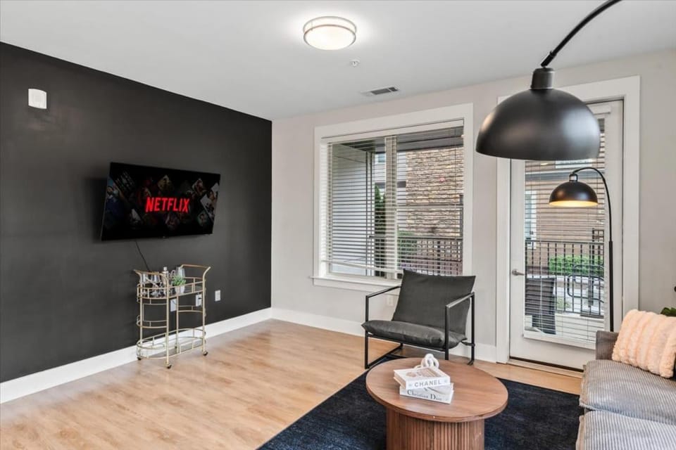 Luxurious King 3BR Suite in Waverly Charlotte! Apartment in Charlotte