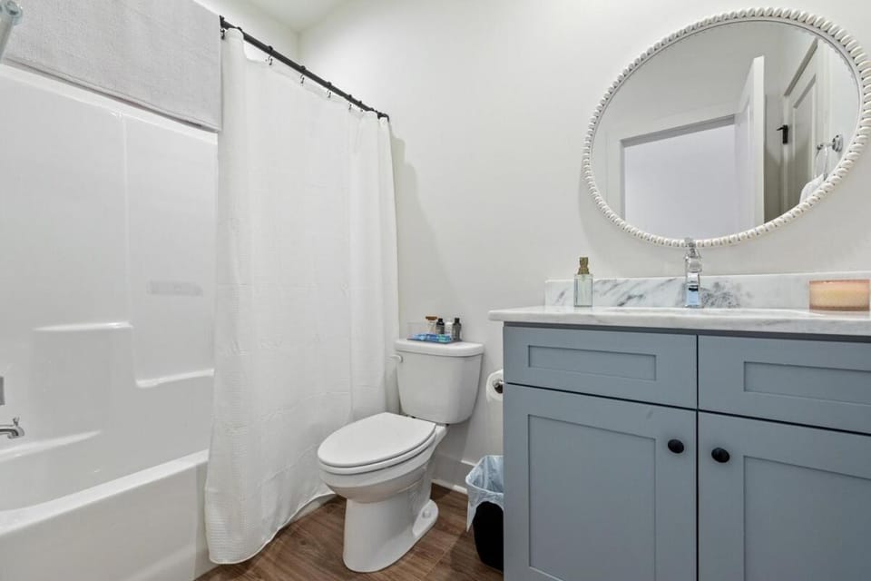 Roux House Cajun Luxury Prime Location Apartment in Broussard