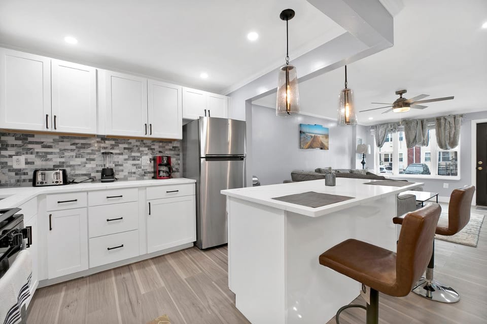 The Cozy Beach Getaway In Edgemere Community Apartment in Far Rockaway