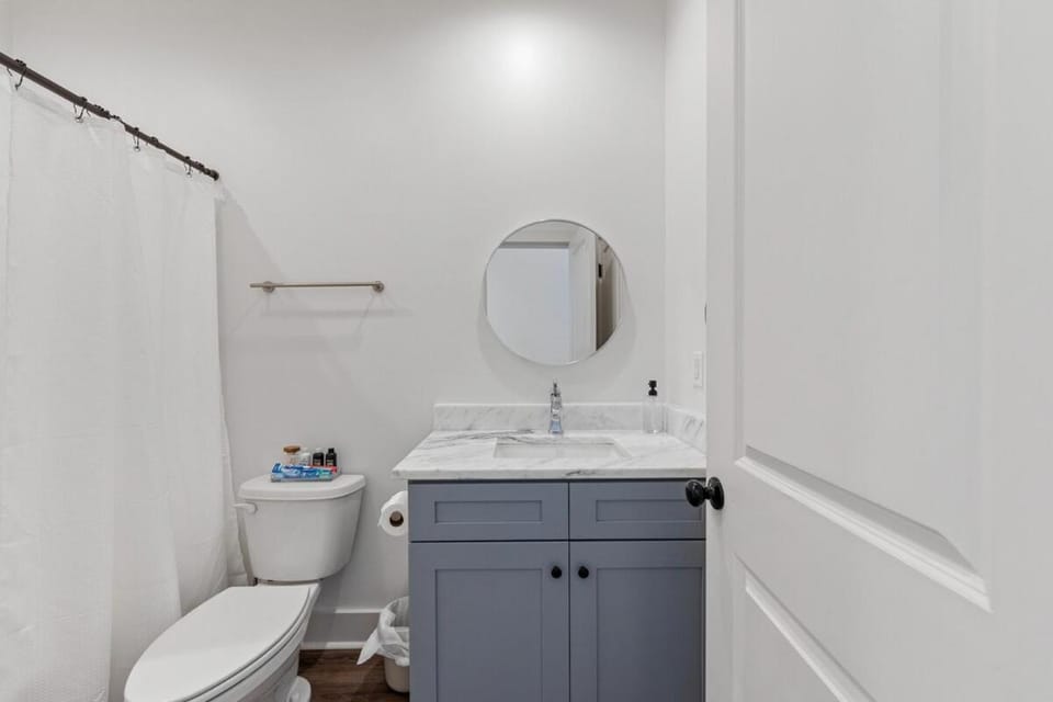 Boudin House Luxury Amenities Prime Location WiFi Apartment in Broussard
