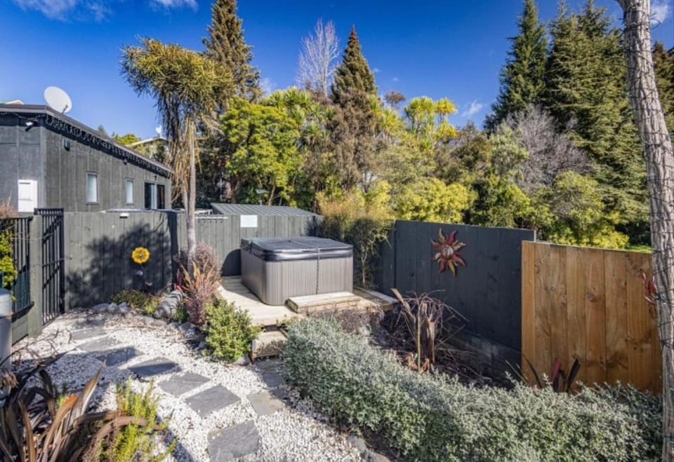 Garden, Garden, Hot Tub, Spa and wellness centre/facilities, Garden view