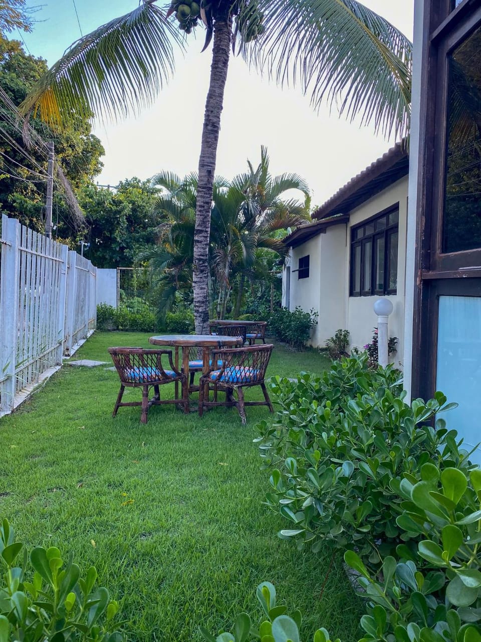 AP24 - Amplo apartamento com 3 suítes a apenas 100m da praia de Taperapuan Apartment in State of Bahia