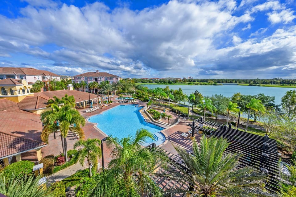 Beautiful Family Townhome, Near The Parks - 4032 House in Orlando