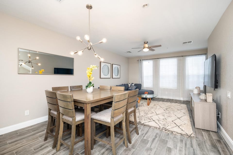 Beautiful Family Townhome, Near The Parks - 4032 House in Orlando