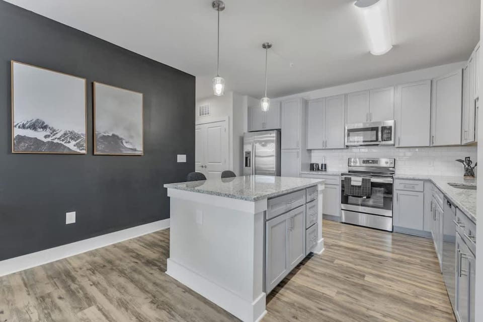 Luxurious King 3BR Suite Mins to Downtown Durham! Apartment in Durham