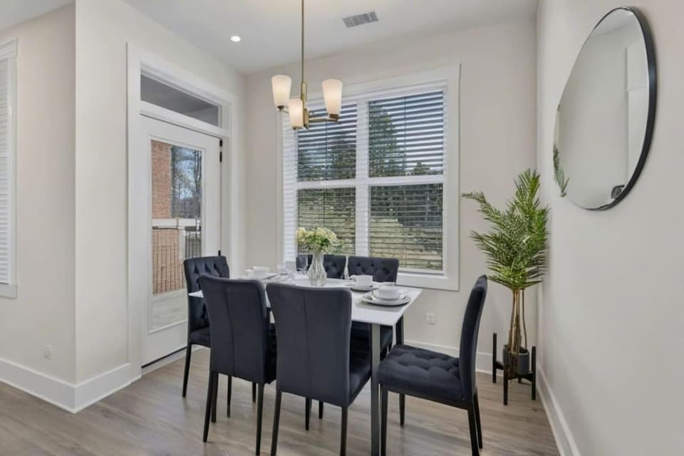 Luxurious King 3BR Suite Mins to Downtown Durham! Apartment in Durham