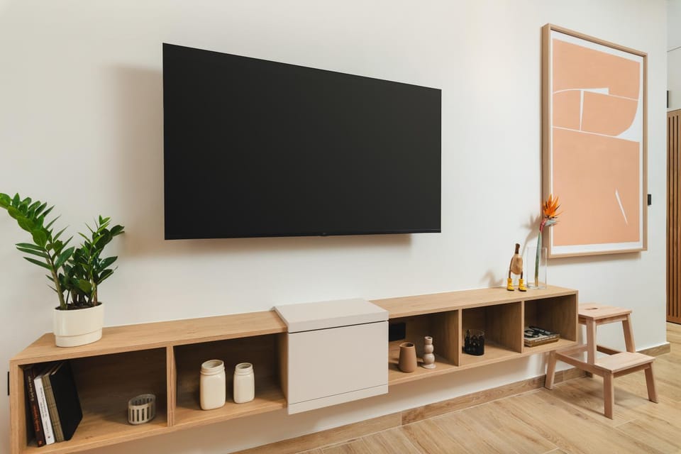 TV and multimedia, Decorative detail