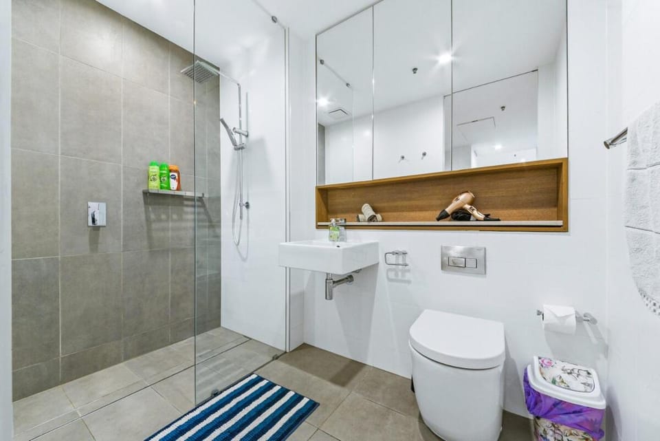 Ashfield 1BRStudy Room Huge Balcony Sleeps 4 Apartment in Sydney