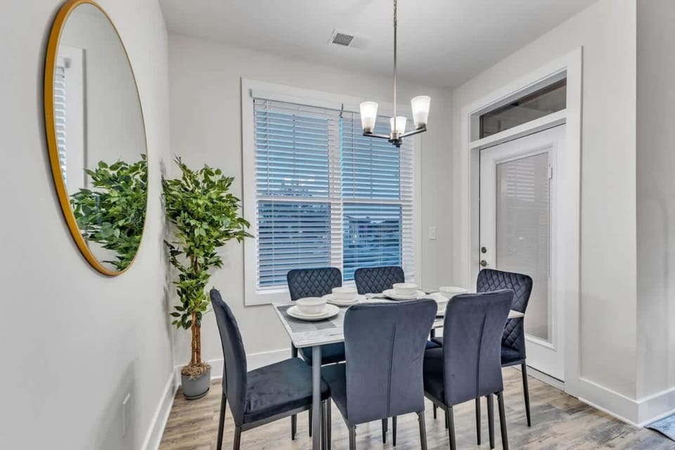 Luxurious King 3BR Suite Mins to Downtown Durham! Apartment in Durham