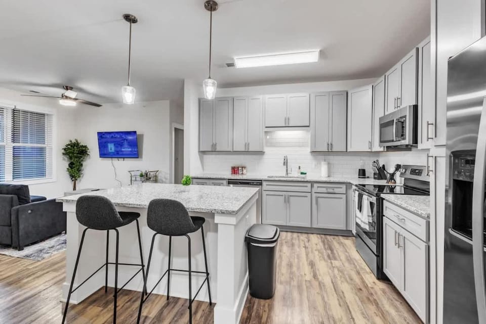 Luxurious King 3BR Suite Mins to Downtown Durham! Apartment in Durham